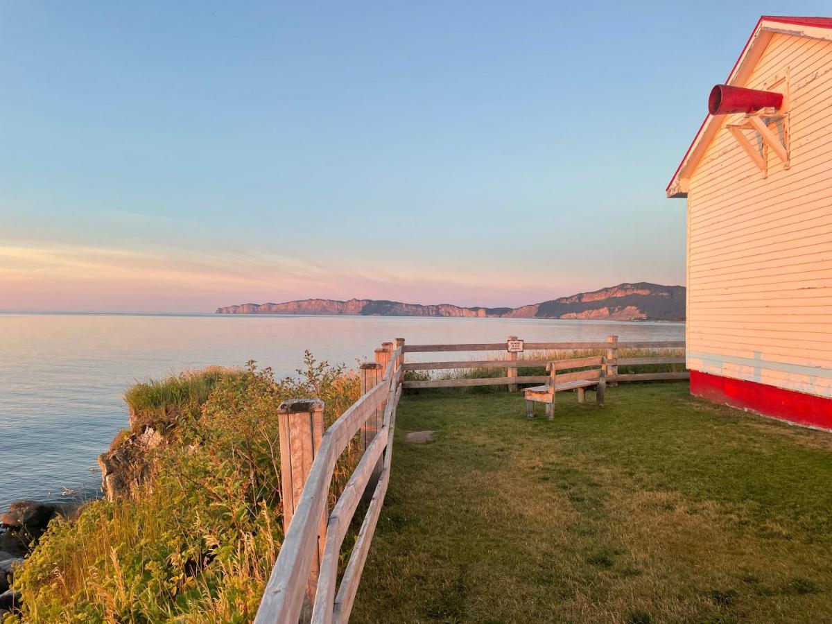 Le Carabobo Auberge Forillon Gaspé Екстериор снимка