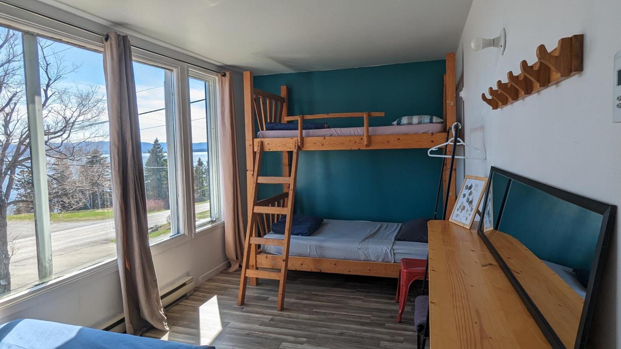 Le Carabobo Auberge Forillon Gaspé Екстериор снимка