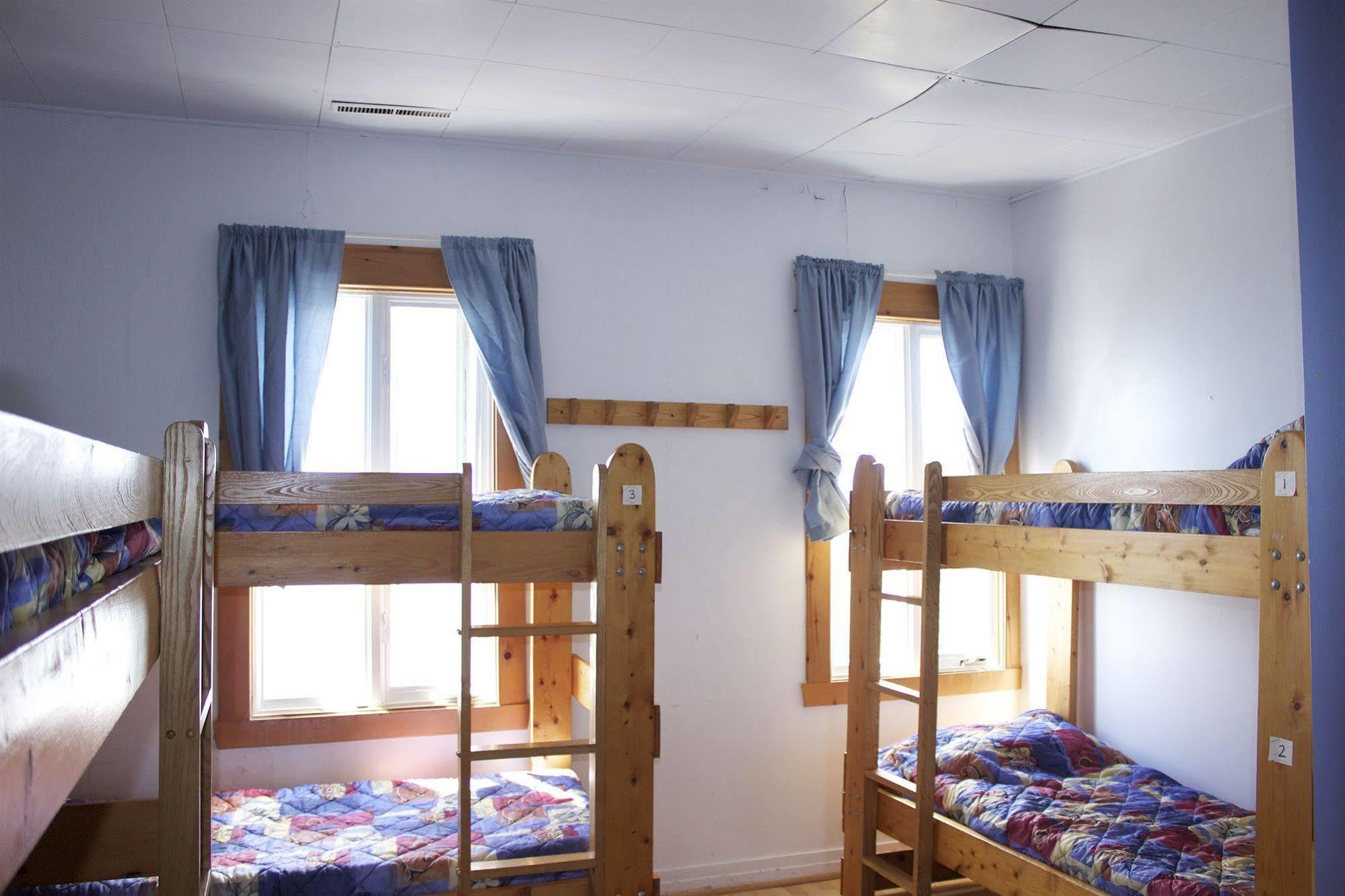 Le Carabobo Auberge Forillon Gaspé Екстериор снимка