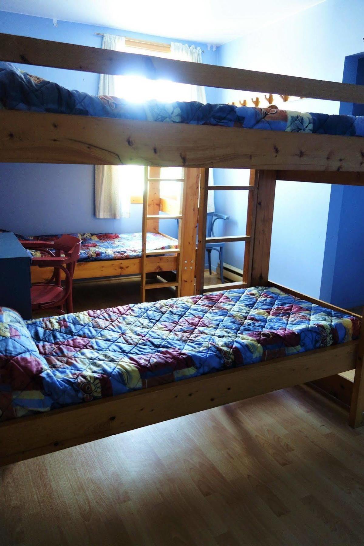 Le Carabobo Auberge Forillon Gaspé Екстериор снимка