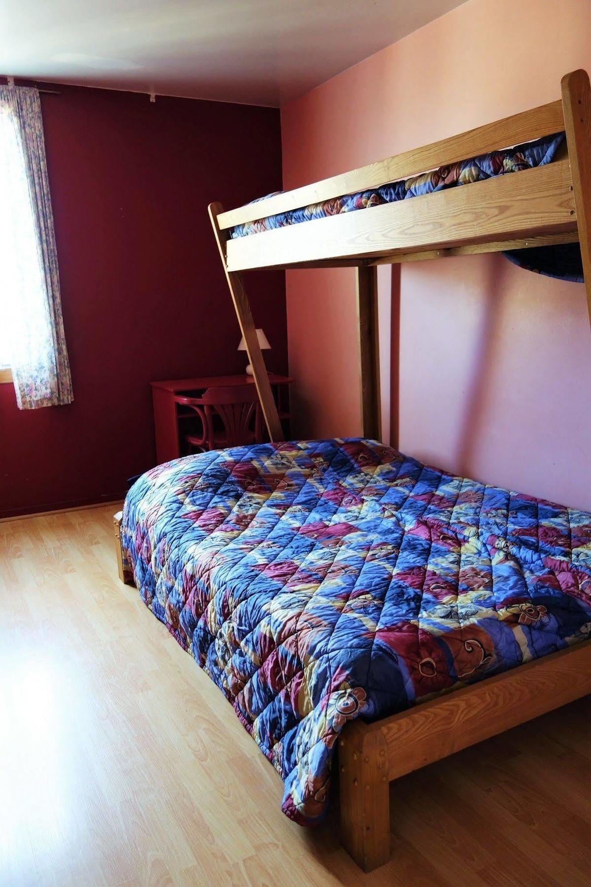 Le Carabobo Auberge Forillon Gaspé Екстериор снимка