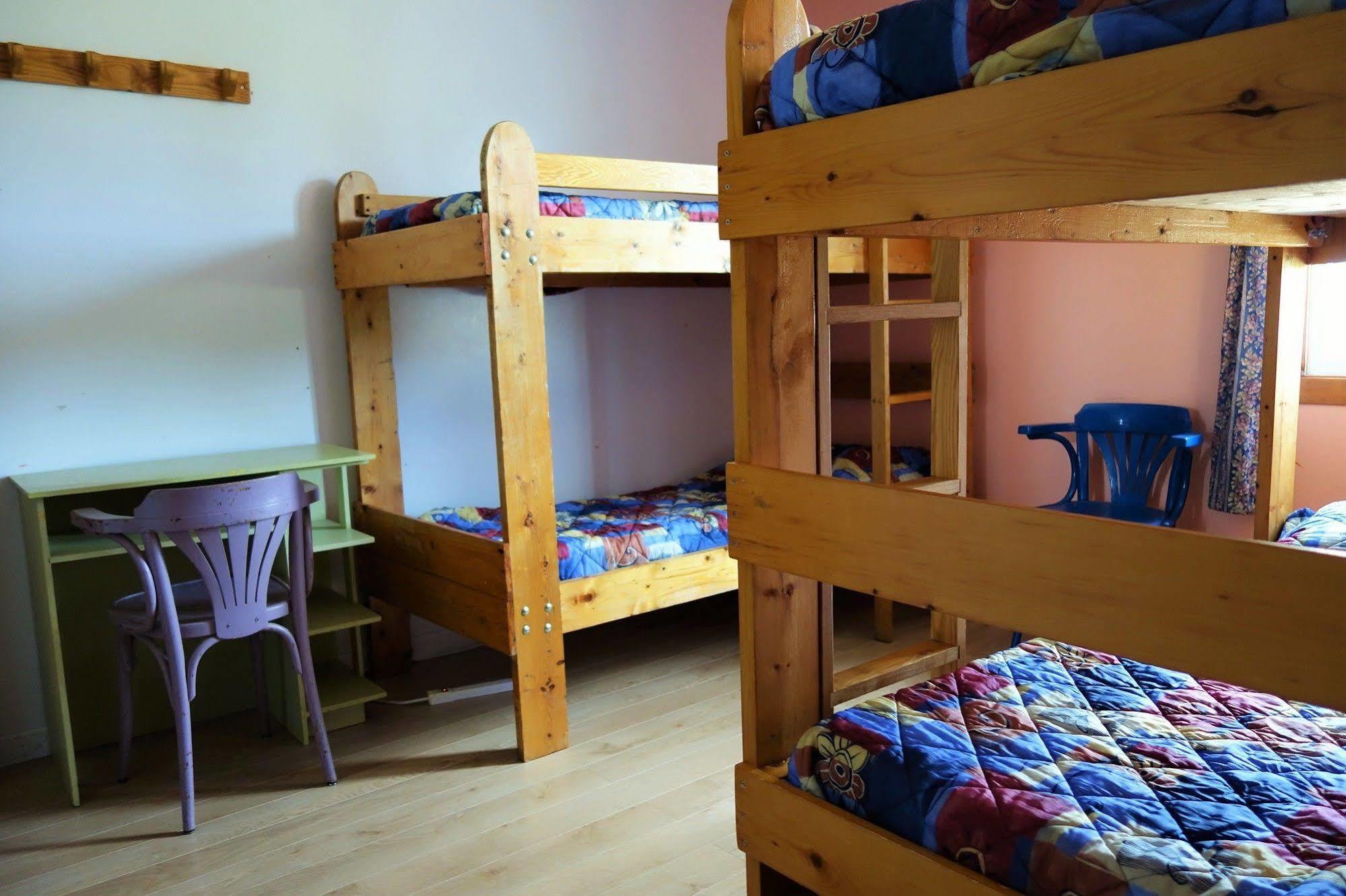 Le Carabobo Auberge Forillon Gaspé Екстериор снимка